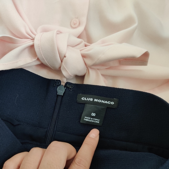 Club Monaco Navy Scalloped skirt - Picture 3 of 5